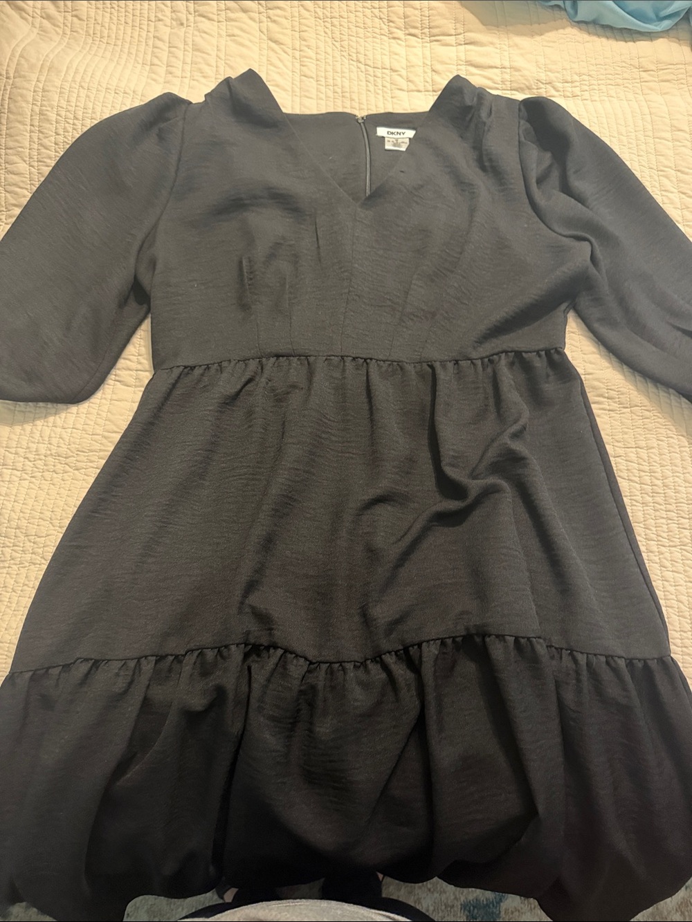 Dkny Black V‑Neck Tiered Midi Dress with Puff Sleeves